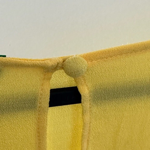 Lemon & Light Yellow Long Sleeve Shirt from United Colors of Benetton! 🌼 - Picture 5 of 9